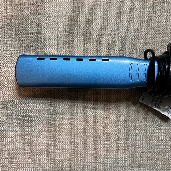 Nano Titanium Vented Straightening Iron - Picture 2 of 13